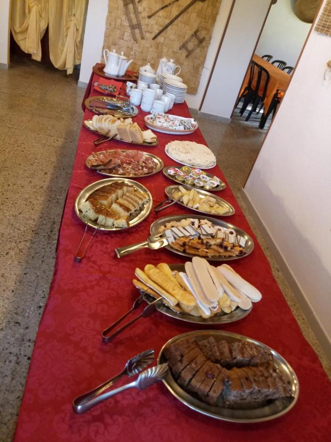 Agriturismo Usurtala Orani Buitenkant foto