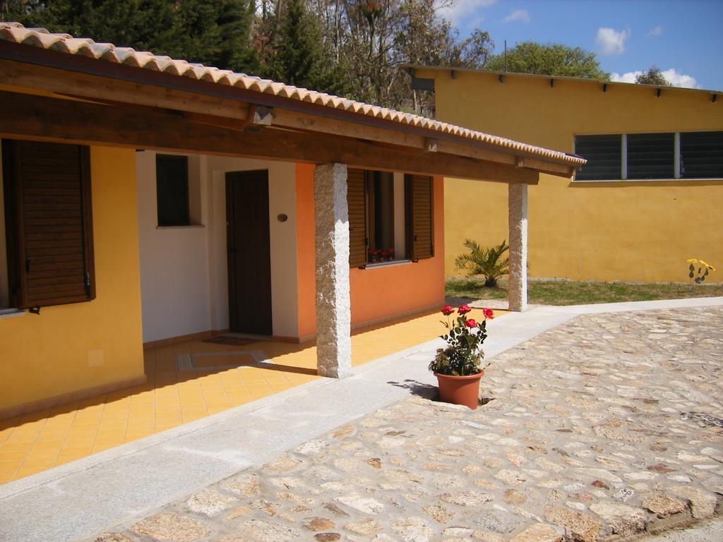 Agriturismo Usurtala Orani Buitenkant foto